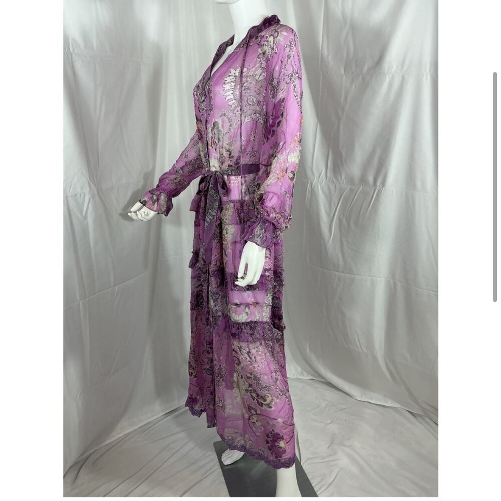 HEMANT AND NANDITA Mavi Belted Kaftan in Orchid - Picture 5 of 7